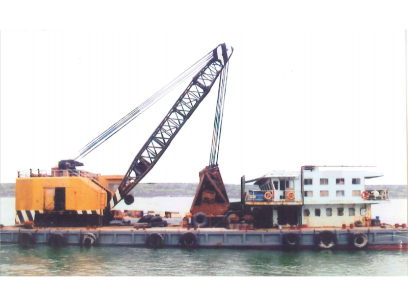 出售2006年造沿海8方非自航抓斗挖泥船