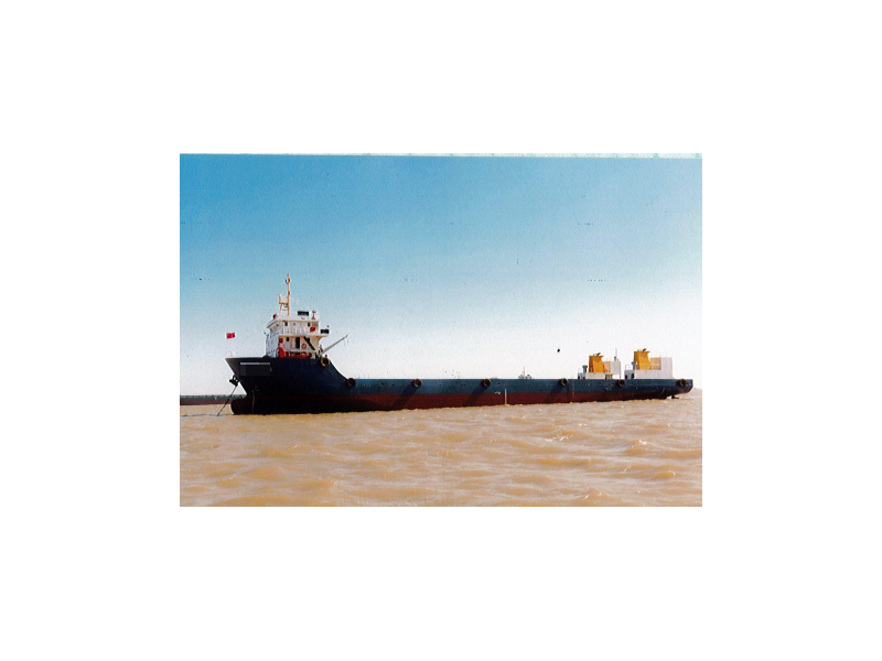 出售2014年造3000吨近海前驾驶甲板货船