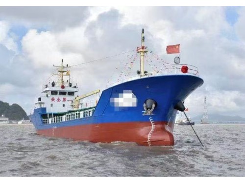 出售2018年造沿海双底双壳1000吨三级油船图1