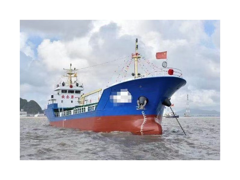 出售2018年造沿海双底双壳1000吨三级油船