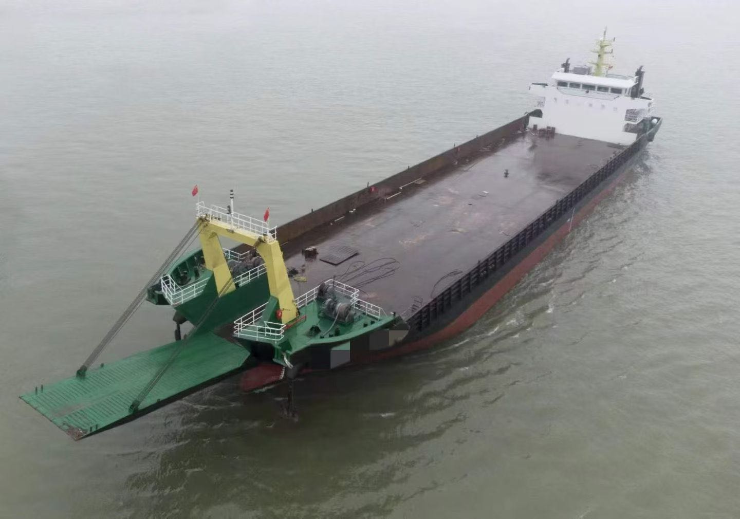 船东委托:出售:3600吨甲板船:后架