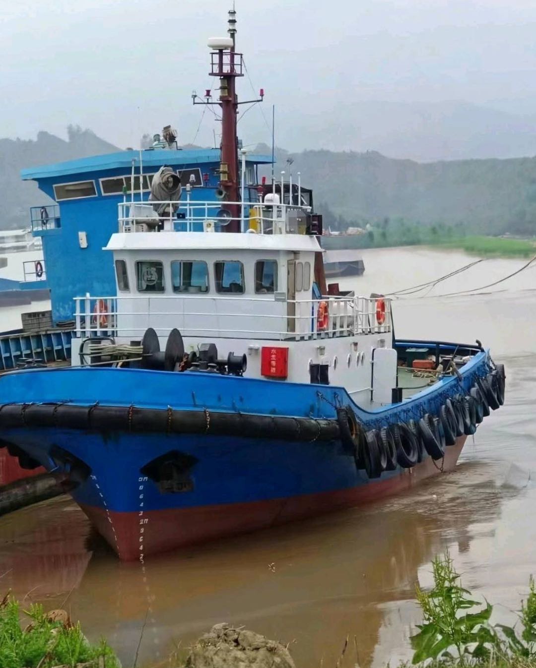 出售：1500马力普通拖轮 船舶类型：普通推（拖）船 建造年份：2009年2月 建造地地：中国 福建