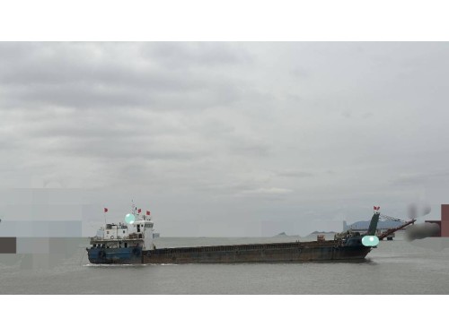 出售1200吨沿海后驾甲板船图2