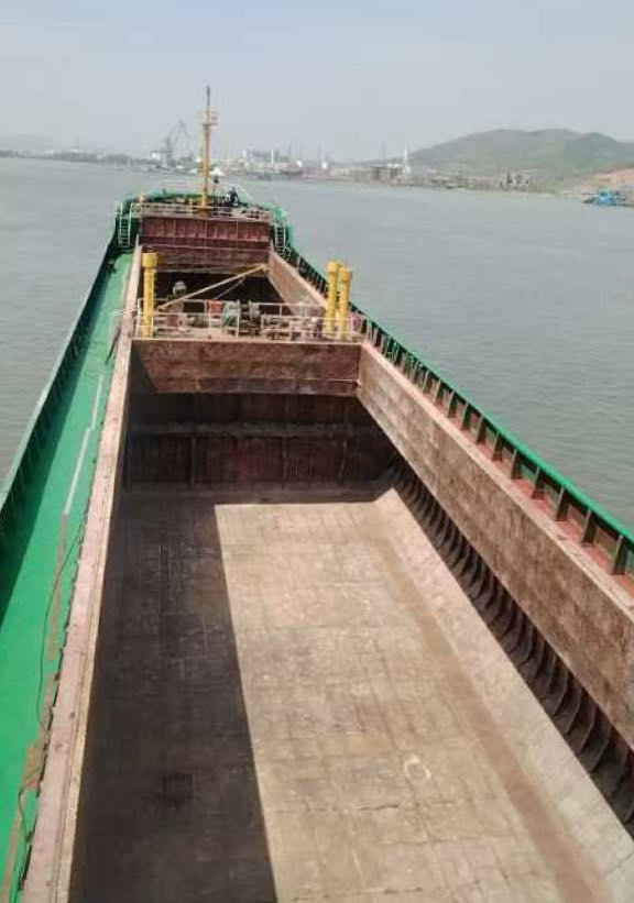 出售：3400吨在航散货船 建造年份：2008年 建造地址：China 中国 浙江