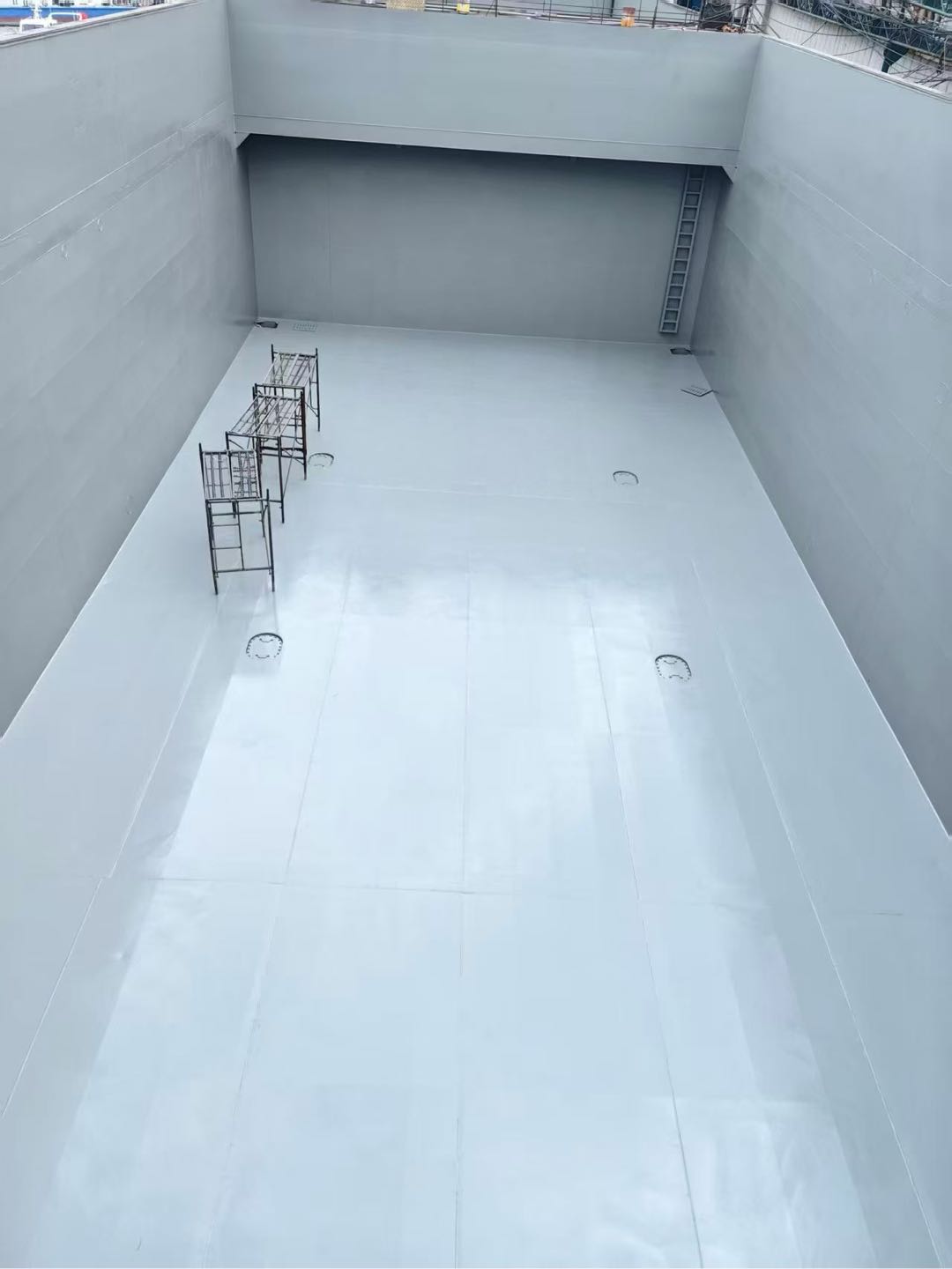 出售 ：4600吨双机双壳散货船 建造年份：2017年 建造地址：中国 浙江