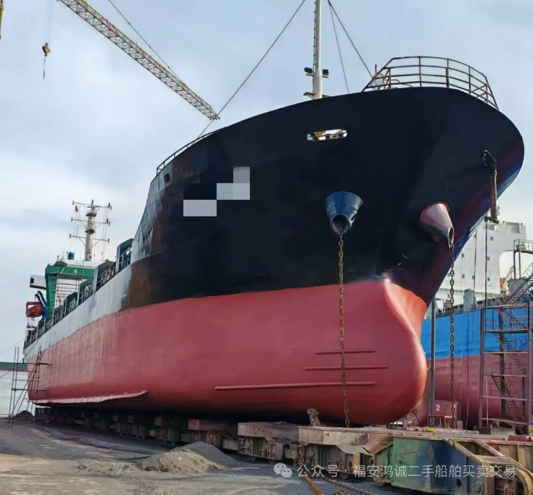 出售：3300吨外贸多用途船 建造年份：2005年 建造地址：中国 浙江 船级社：无限航区
