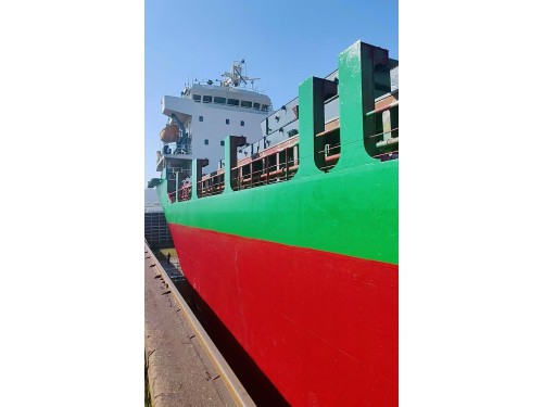 出售:5600吨多用途集装箱船 建造年份:2010年 建造地址:中国图2