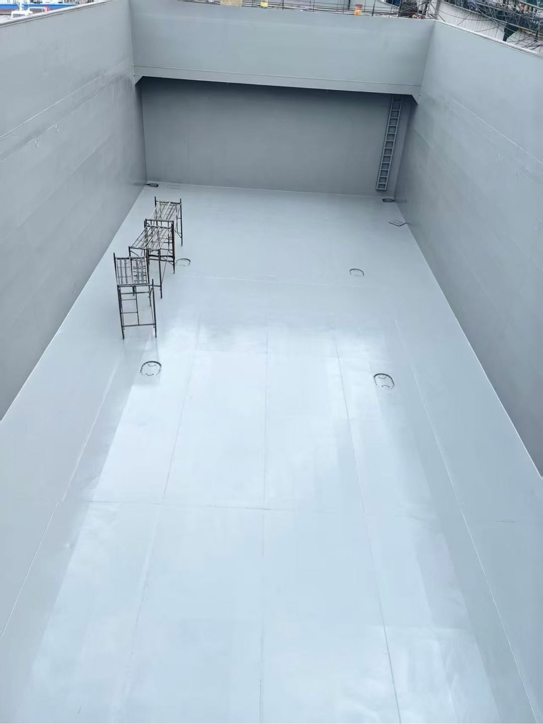 出售 ：4600吨双机双壳散货船 建造年份：2017年 建造地址：中国 浙江