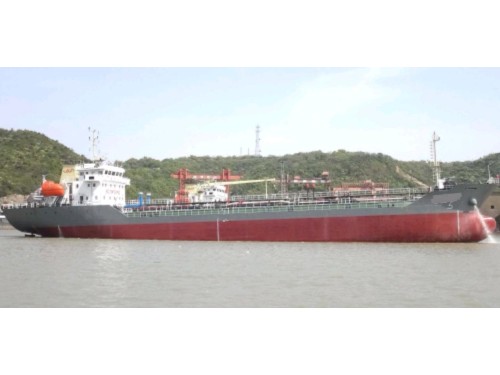 待售2013年4500吨油船Sale: 2013 Built 4,500 DWT Oil Tanker图1