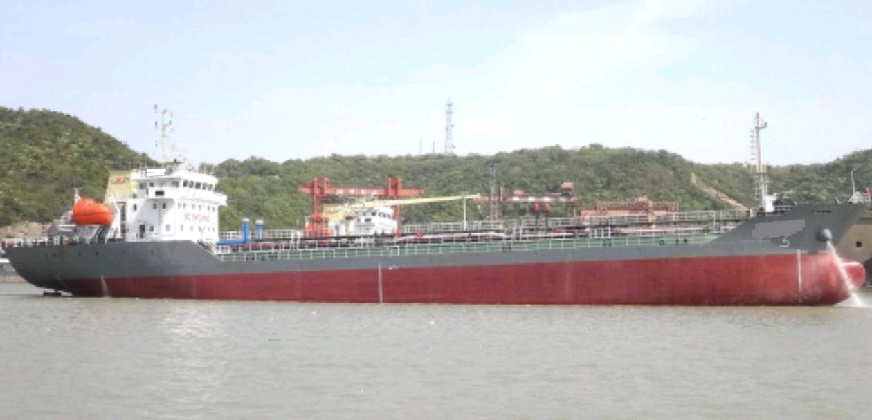 待售2013年4500吨油船Sale: 2013 Built 4,500 DWT Oil Tanker