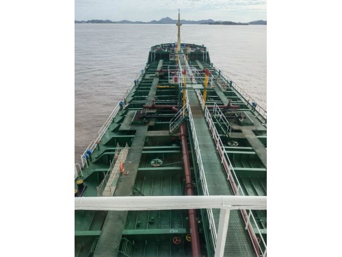 出售:6100吨油船(闪点< 60‘C) 建造年份:2012年建造地址:中国图1