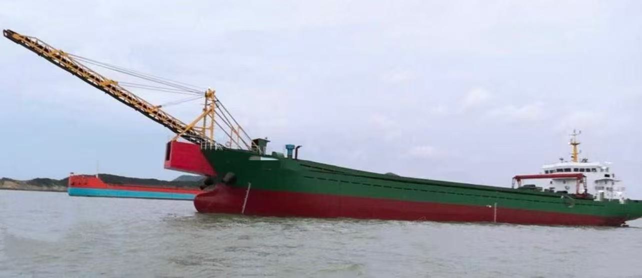低价4500吨沿海自卸砂船 建造年份：2019年 建造地址： 中国