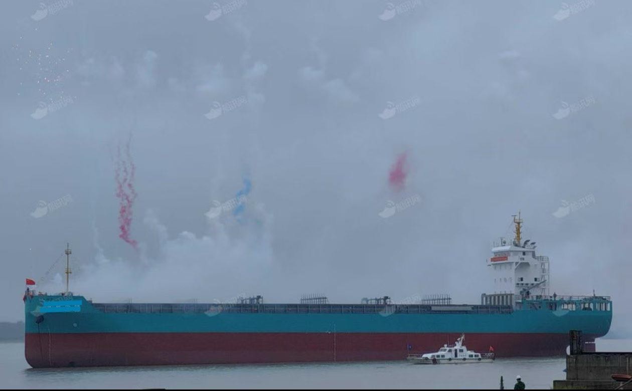 出售：34000吨集装箱船/2340TEU
