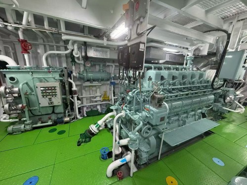 出售:2000马力全回转拖轮 全新现货 · 随时交船 • 建造:福建船厂 • 船级:BV • 航区:沿海 • 完工:2026年图8