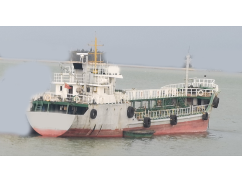 出售2009年造570吨近海单底单壳三级油船图1