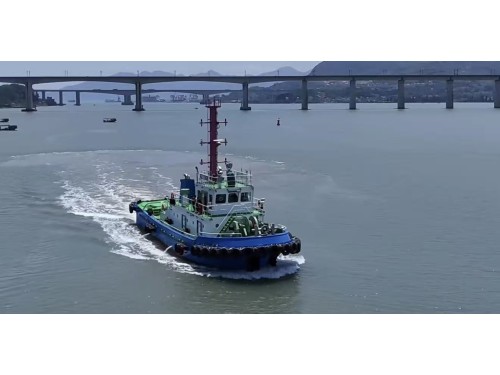 出售:2000马力全回转拖轮 全新现货 · 随时交船 • 建造:中国 福建船厂 • 船级:BV • 航区:无限航区 • 完工:2026年图1