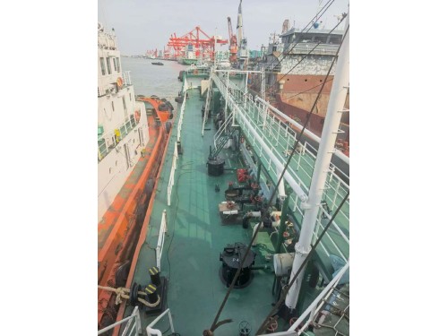 出售：1000吨沿海双壳油船  基础信息 • 建造完工：2010年11月 • 建造地址：中国江苏图2