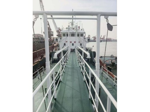 出售：1000吨沿海双壳油船  基础信息 • 建造完工：2010年11月 • 建造地址：中国江苏图3