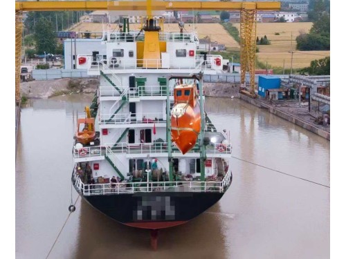 出售：5000DWT双壳多用途船  基础信息 • 集装箱箱位：246TEU • 建造年份：2009年｜中国建造图2