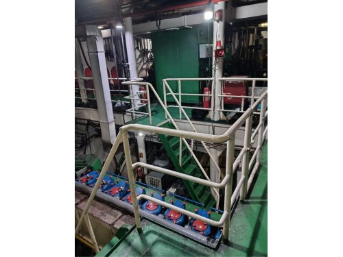出售：5000DWT双壳多用途船  基础信息 • 集装箱箱位：246TEU • 建造年份：2009年｜中国建造图5