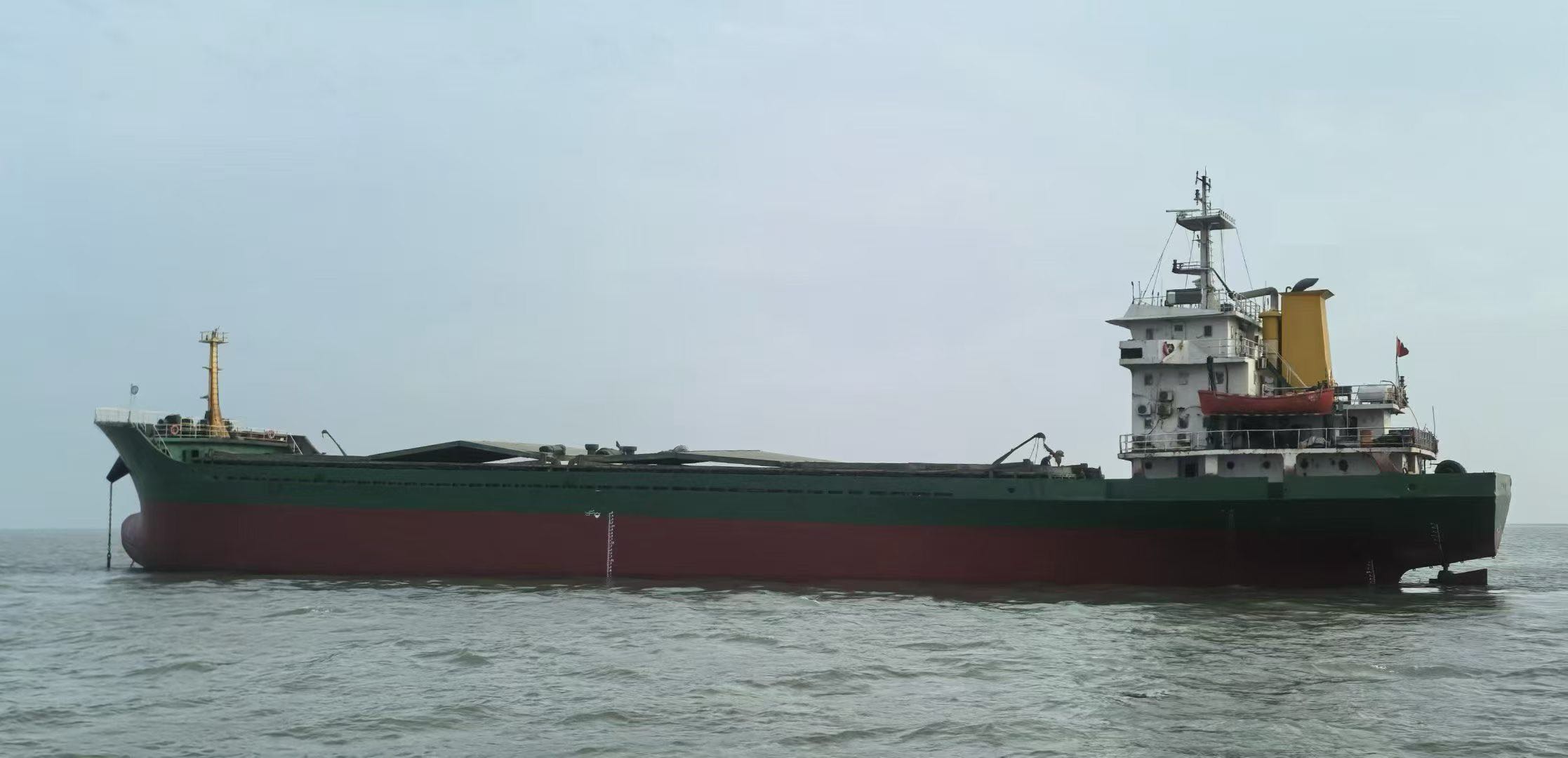 出售：5020DWT散货船  基础信息 • 建造年份：2006年11月 • 建造地址：中国 浙江