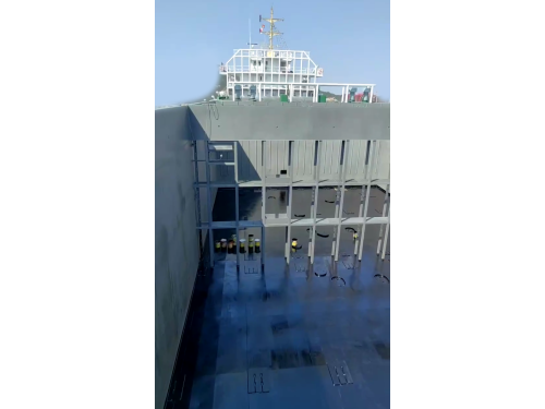 4150吨 328TEU 敞口集装箱船 国内ZC检验 出售2025年造图2