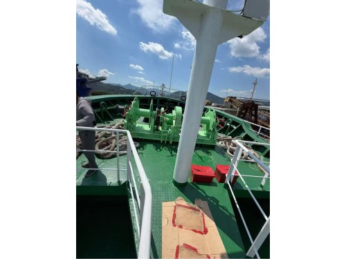 出售：1000吨双壳油船（全新保养）  基础信息 • 船舶类型：近海油船（闪点＞60℃） • 建造时间：2005年12月图3