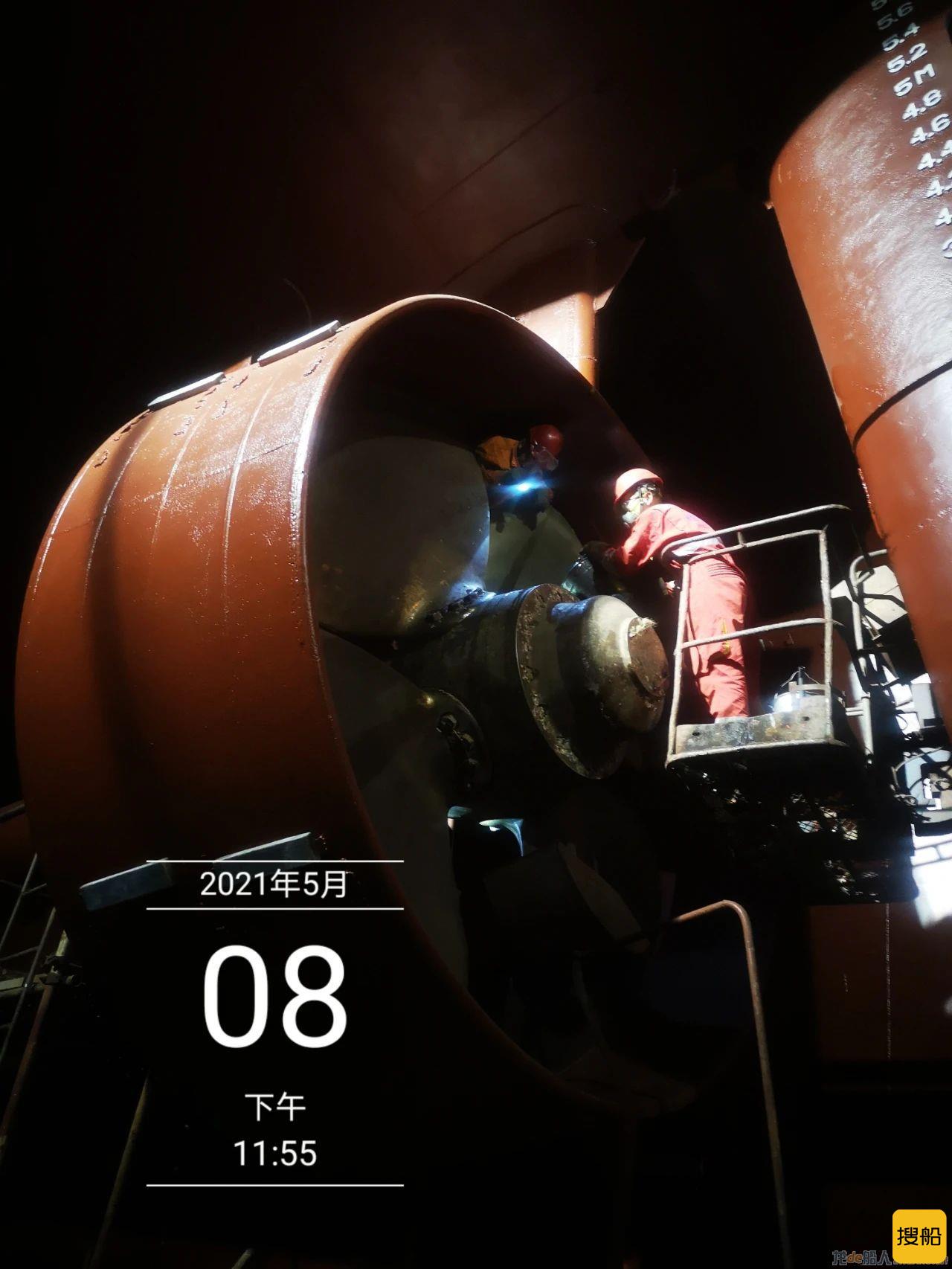 烟台打捞局船舶修造中心3船完成进出坞节点