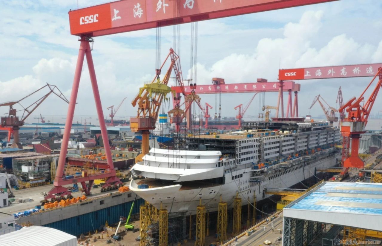 国产首制大型邮轮H1508船T1b总段搭载完成
