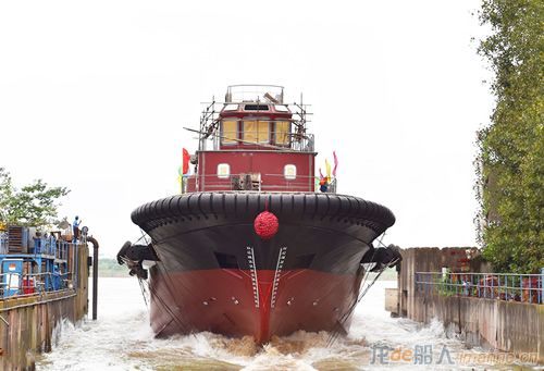 镇江船厂又一艘6800HP全回转拖轮下水