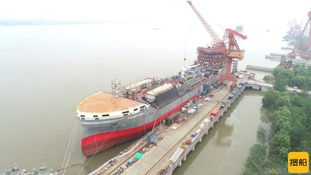 芜湖造船厂22000吨混合动力化学品2号船下水