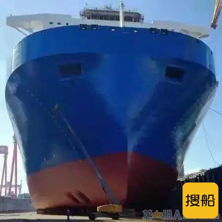 广船国际两船出坞