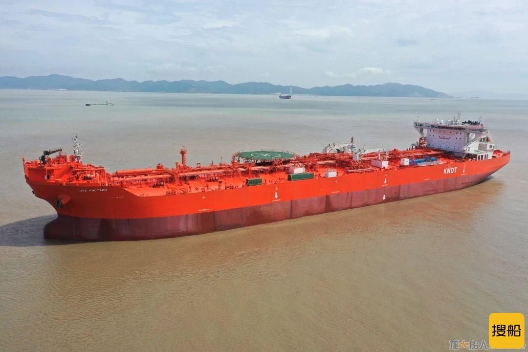 舟山中远海运重工15.2万吨穿梭油轮N728船完成试航任务