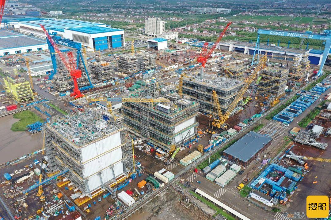 启东中远海运海工M019模块项目第三个模块完成封顶工程