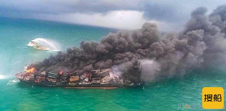 船或沉没，斯里兰卡可能发生重大漏油事件