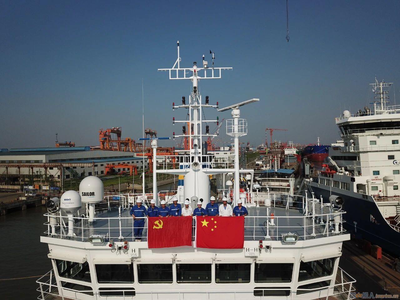 扬州金陵3600吨不锈钢化学品3#船签字交付