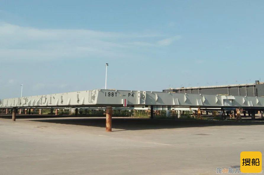 南通中远重工N1039舱口盖通过涂装验收