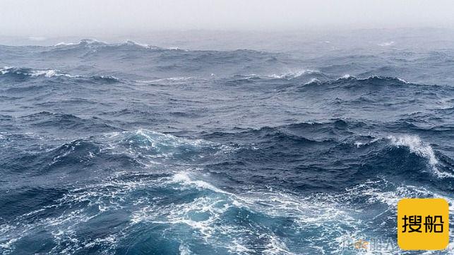 浪太大，两名船员被拍死