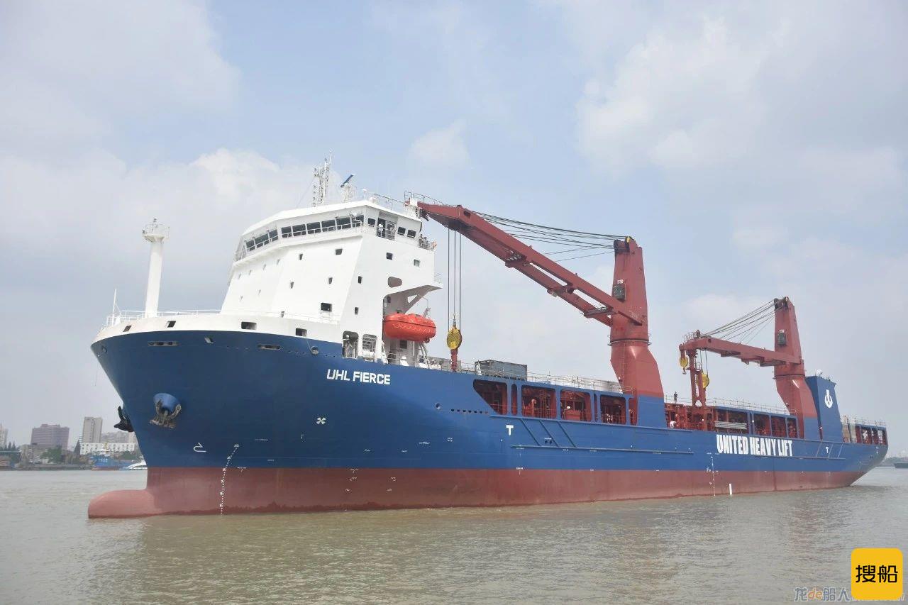 沪东中华第三艘优化型13000吨重吊船试航归来