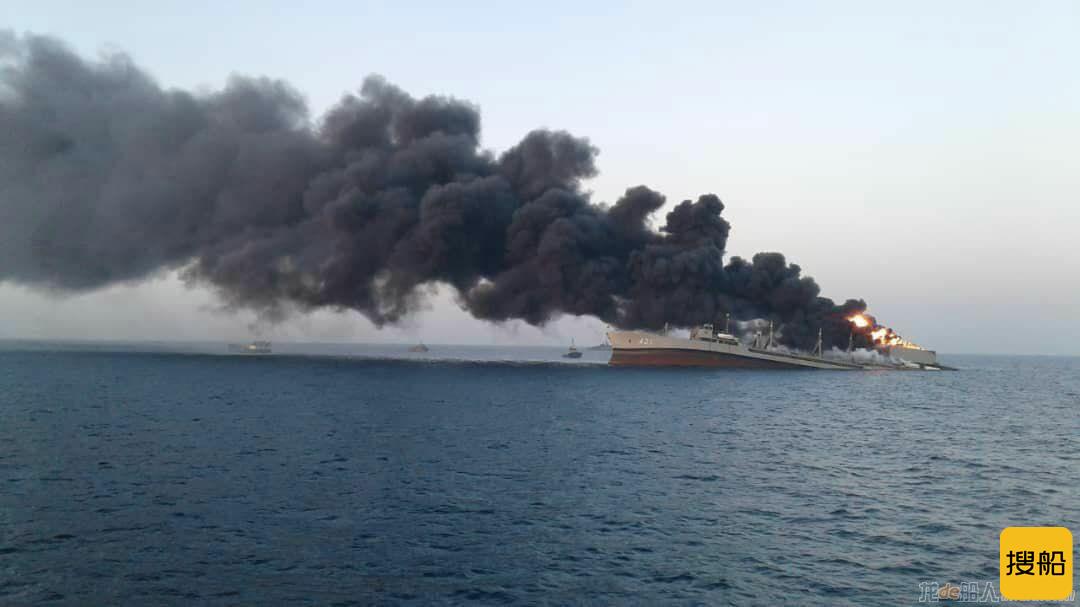伊朗最大军舰起火沉没细节披露：舰上有400人，大火连烧20个小时