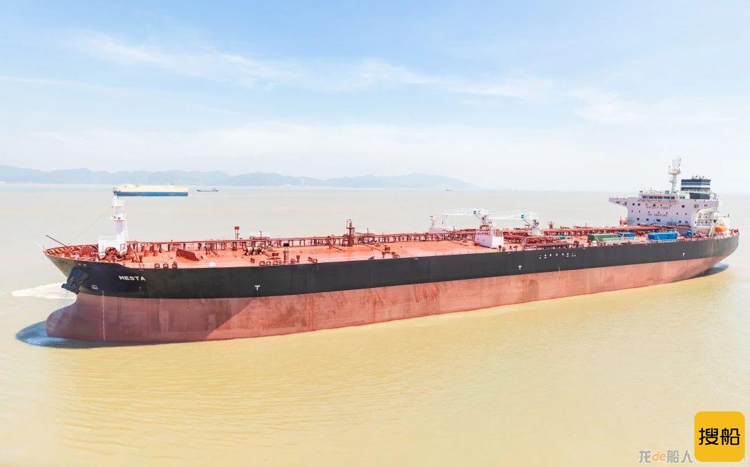 舟山中远海运重工11.3万吨原油轮N756船完成试航任务返航