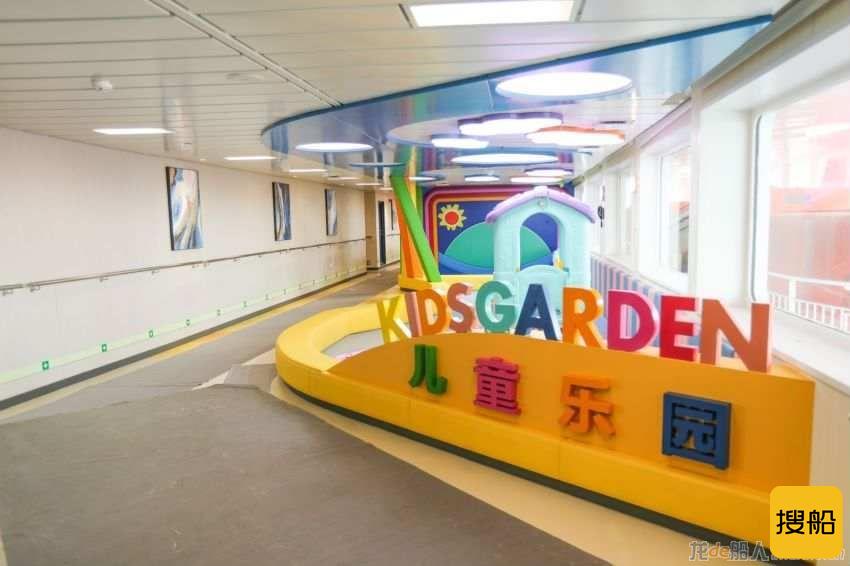 广船国际交付国内最豪华客滚船