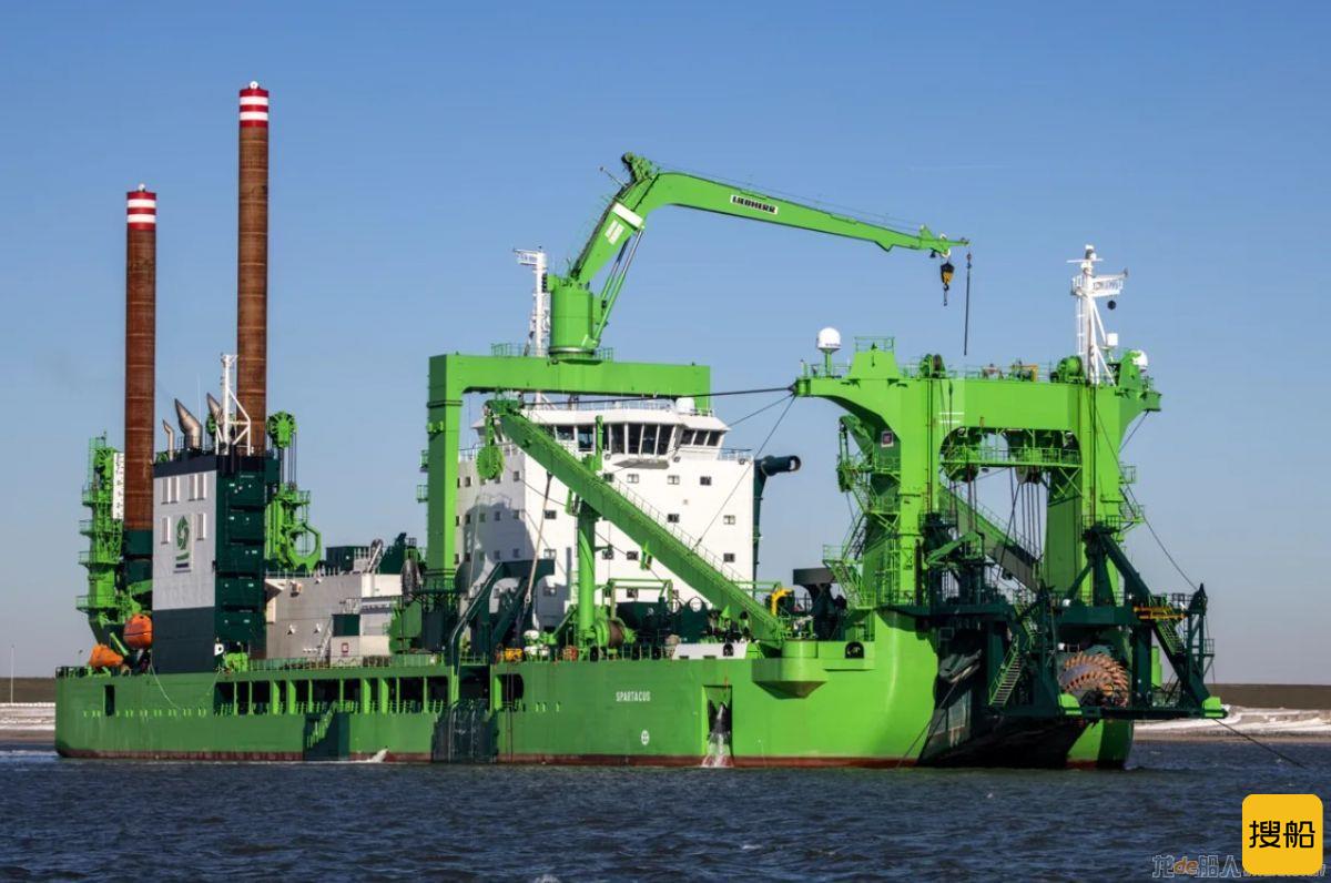 世界最强LNG动力挖泥船命名！