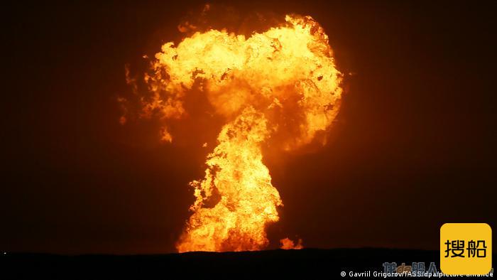 阿塞拜疆里海油气平台附近发生爆炸