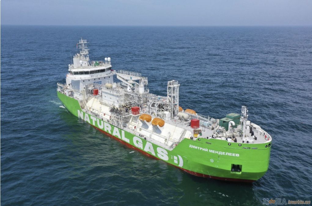 俄罗斯首艘LNG加注船完成海试