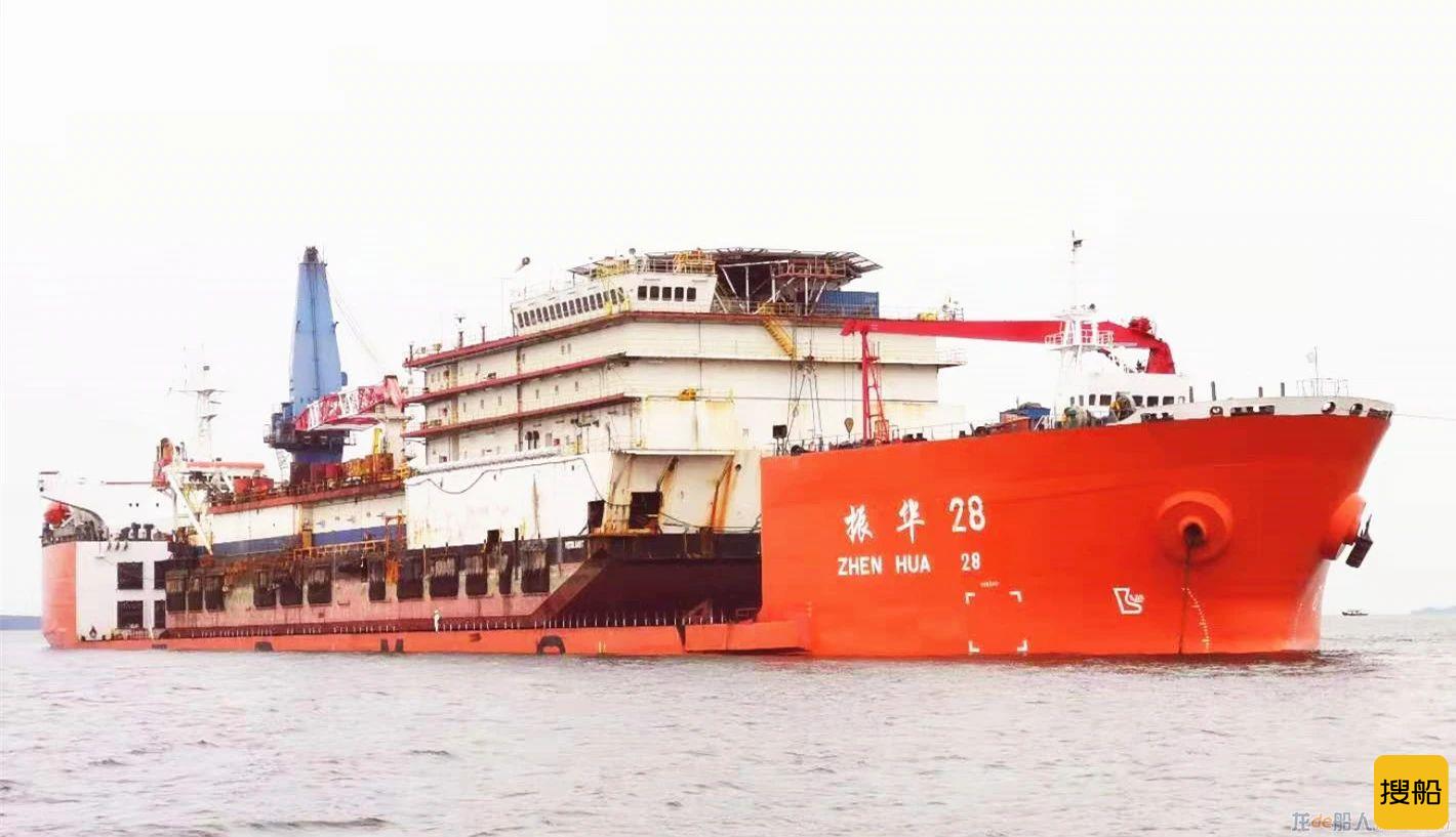 “振华28”轮新加坡成功浮装1艘铺管船