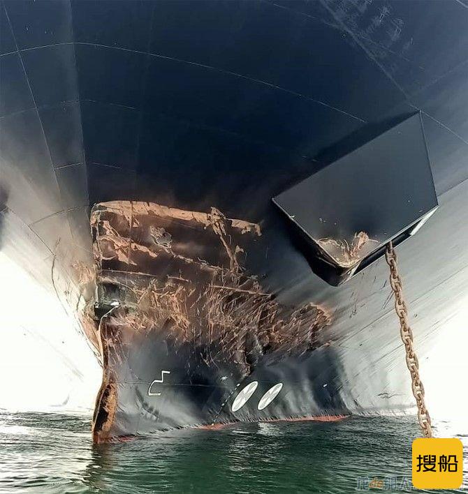 7.6万吨散货船被1.5万TEU集装箱船撞穿货舱