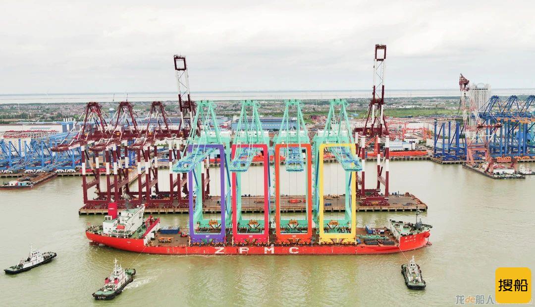 振华重工天津港“彩虹”岸桥（二期）项目首批次发运