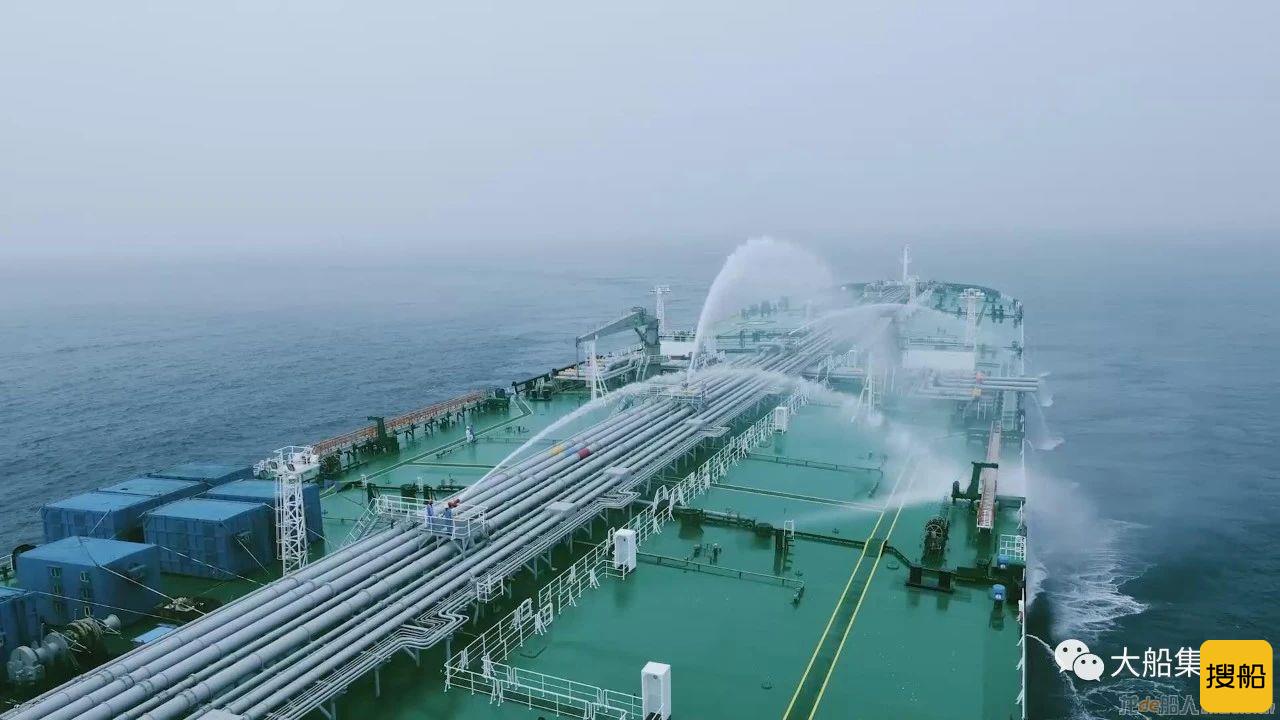 大船集团30.7万吨原油船95号船“新吉元”轮提前40天交付