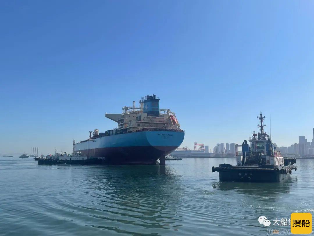 大船集团11.5万吨原油/成品油船4号船开启试航